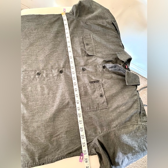 Ecko UNLTD Men's Solid City Short Sleeve Woven Shirt - Picture 3 of 6